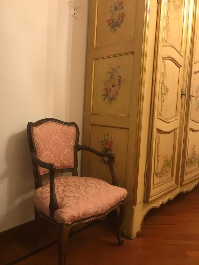 La Casa Del Melograno Lejlighed Alba  Eksteriør billede