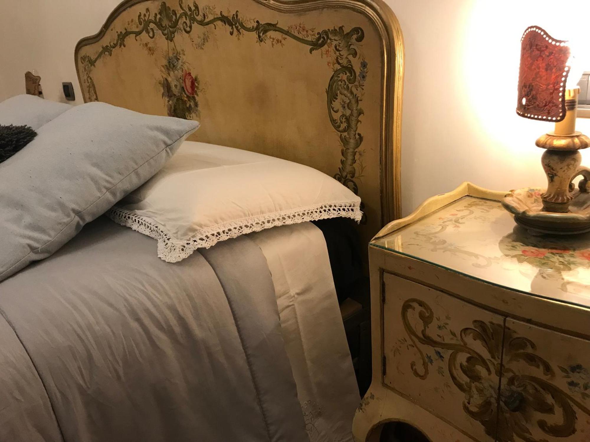 La Casa Del Melograno Lejlighed Alba  Eksteriør billede
